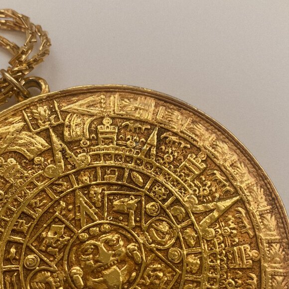 Vintage Alva Museum Replicas Aztec Calendar Stone Medallion Relic Gold Necklace - Picture 4 of 13